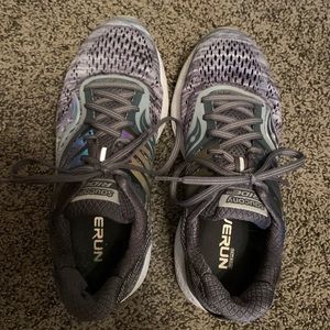 Saucony running sneakers